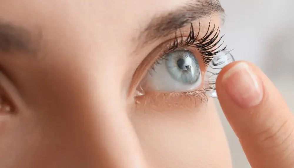 articles/pages/metatags.how-to-wear-contact-lens.title.text