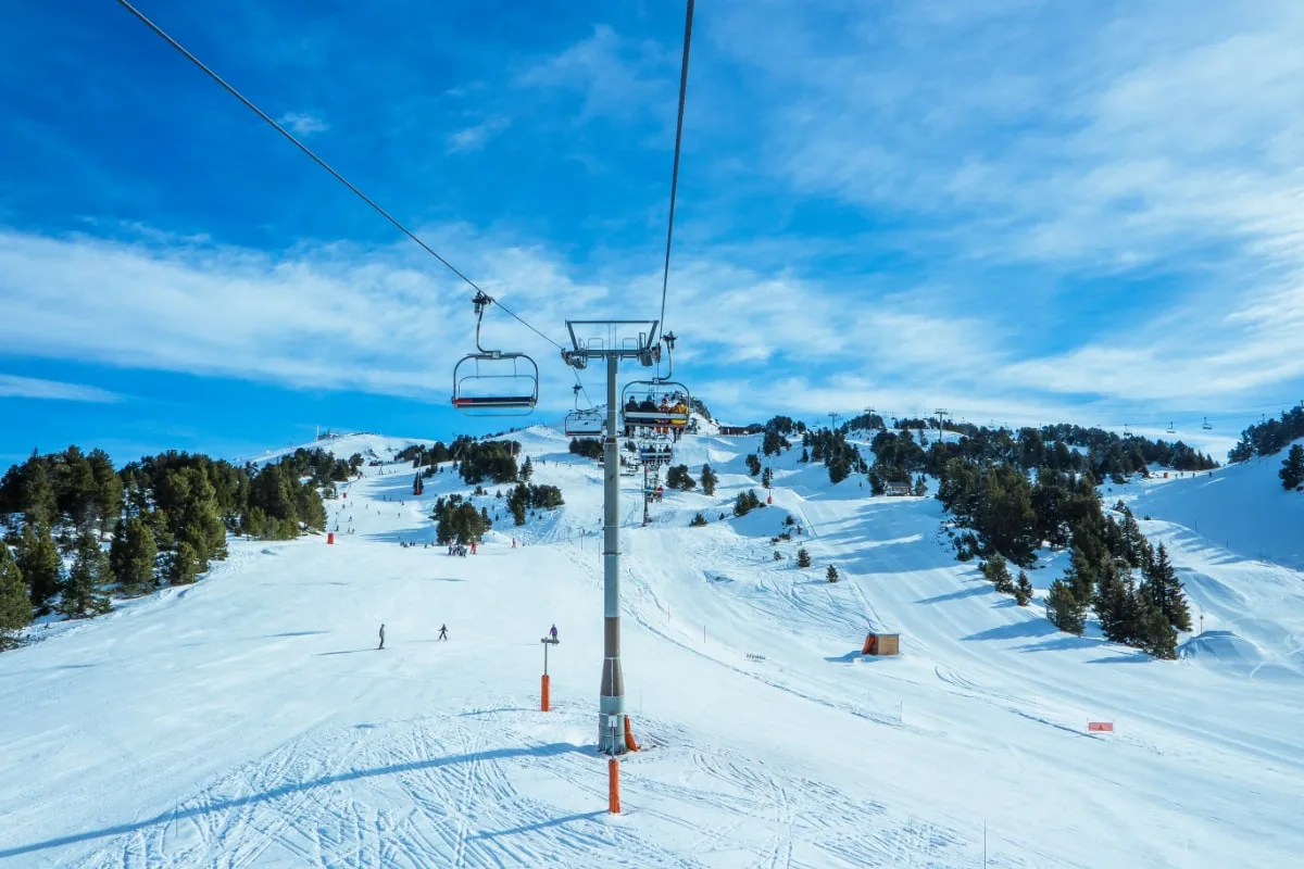適合去滑雪 橘色系