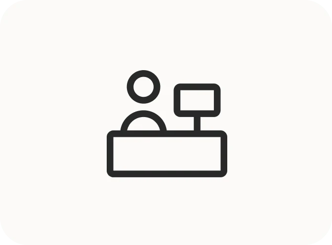 LINE連携済みであることをスタッフにお伝えいただくと、会計時に対象商品が10%OFFに。