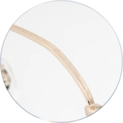 រចនាប័ន្មដែលឆ្លាក់ដូចគែមរ៉ូបដែលគ្រងរាជ្យរបស់ព្រះនាងElsa