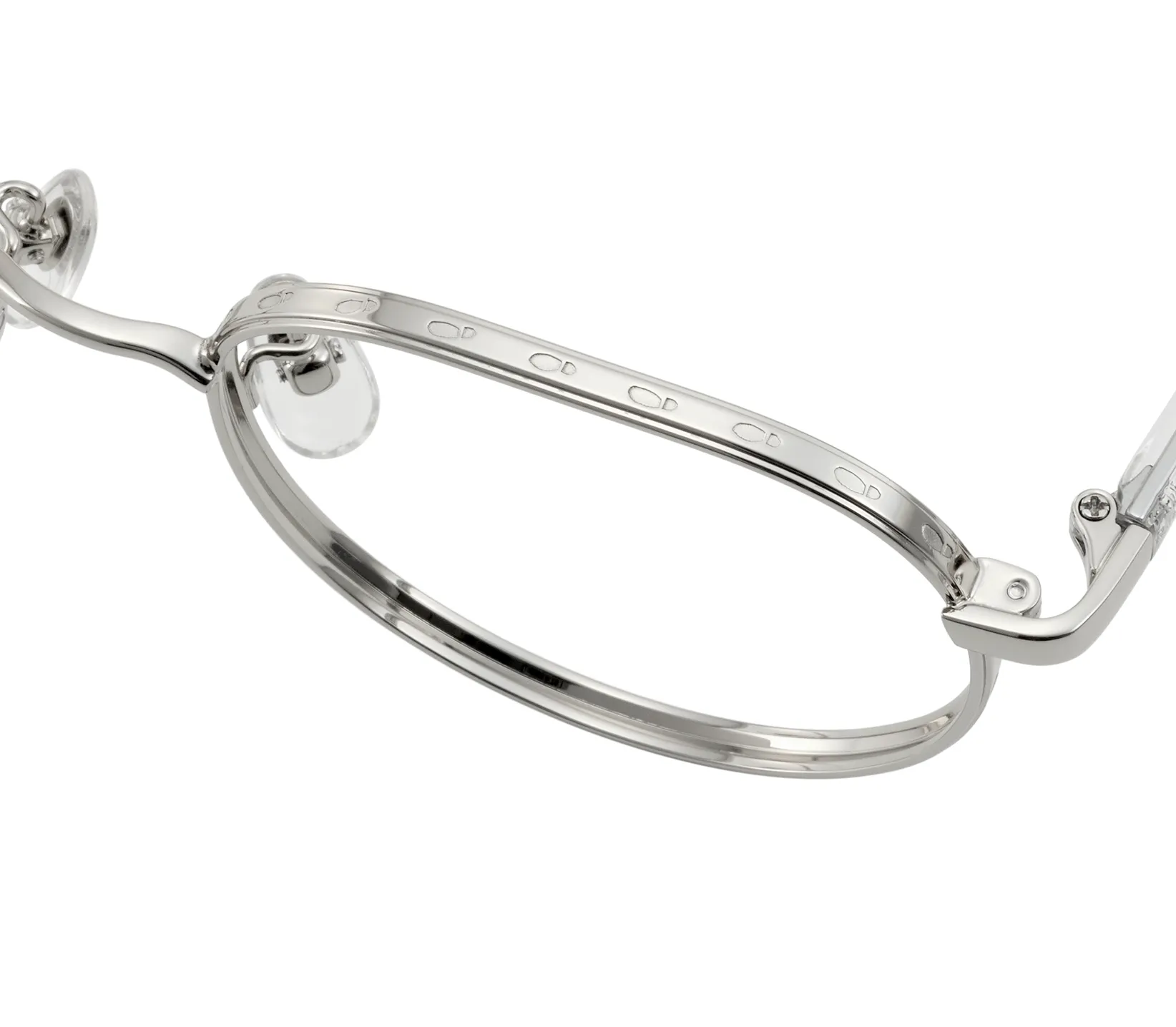 フロントの縁に足跡の彫金