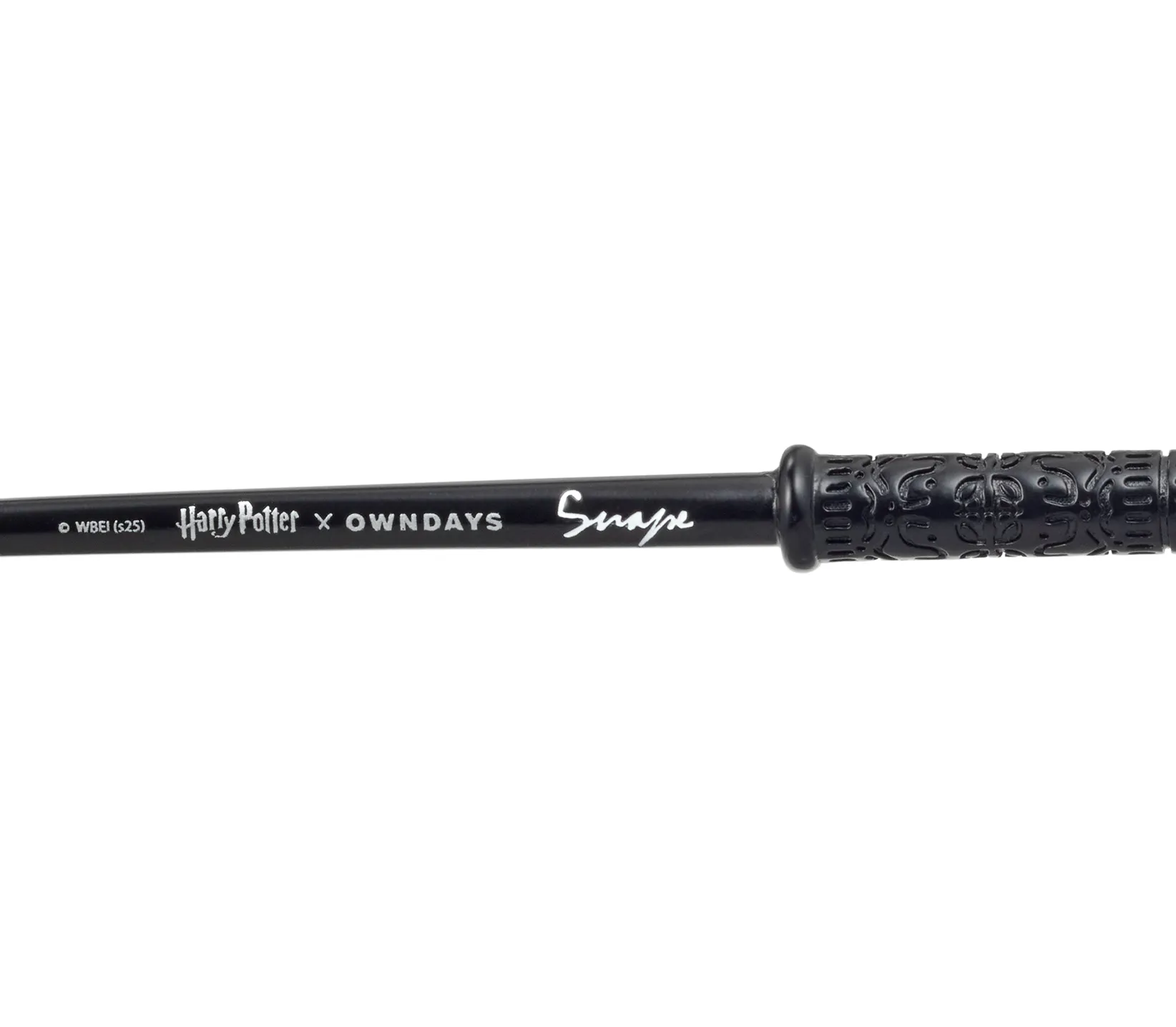 左テンプルには名前の刻印入り