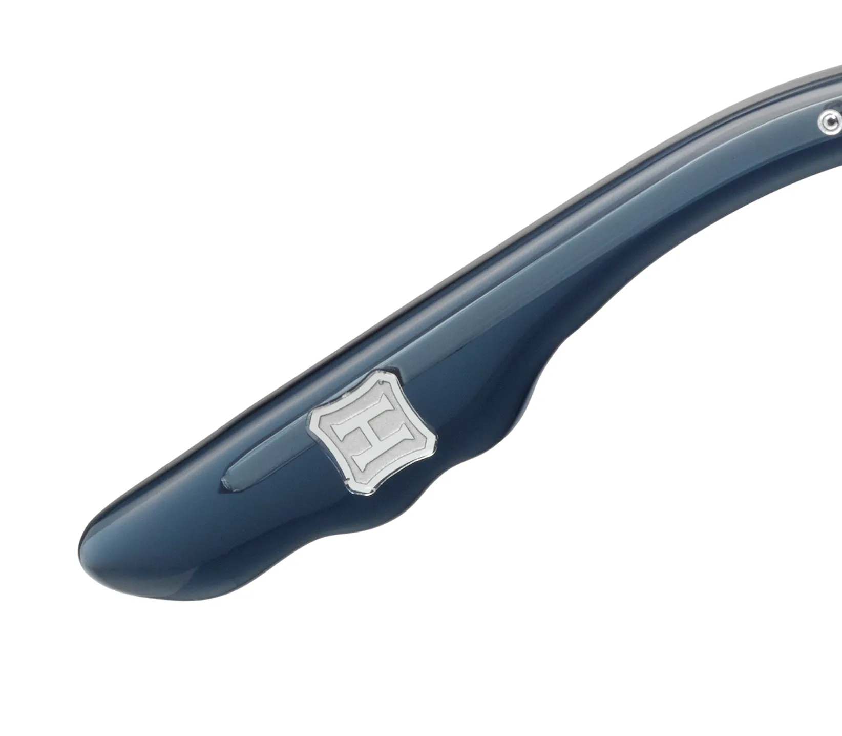 左テンプルエンドにホグワーツの校章