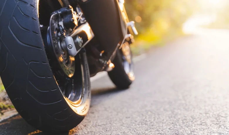 バイク用サングラスの選び方って？ツーリングにぴったりのサングラスを紹介