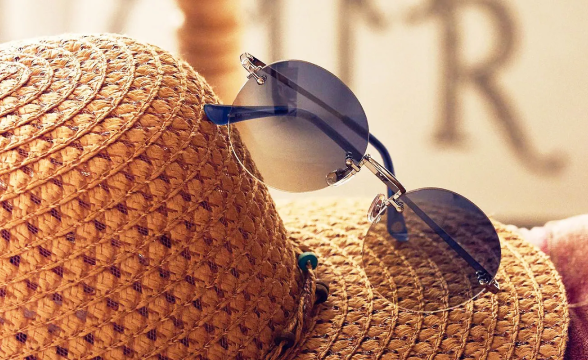 日焼け対策に最適なサングラスとは?サングラスの重要性と選び方を紹介