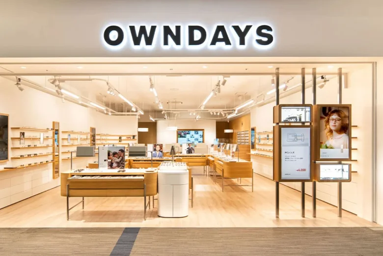 なめらかなエッジデザインで心地よい装用感を実現