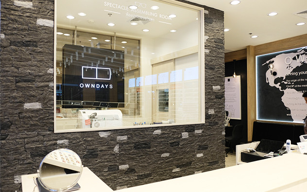 サムットプラーカーン Central Village店