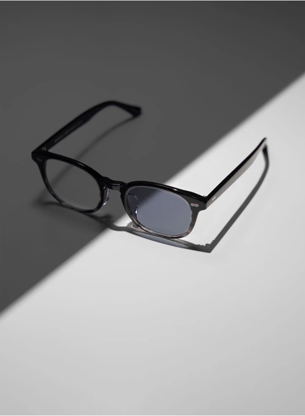 調光・可視光調光レンズ